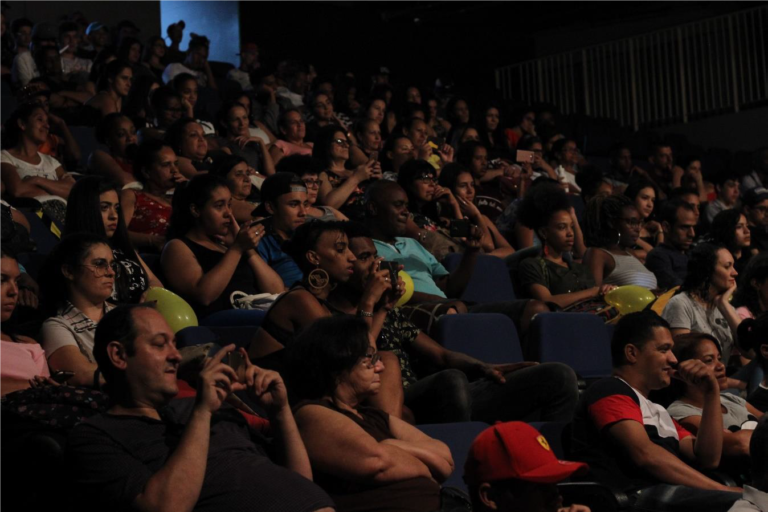 Apresentação realizada no Teatro Cássia Eller (CEU Inácio Monteiro). Crédito: Edgar Santos (2019)